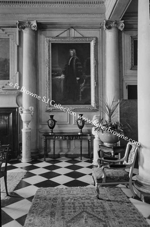 CASTLETOWN HOUSE  ENTRANCE HALL UNDER GALLERY DETAIL